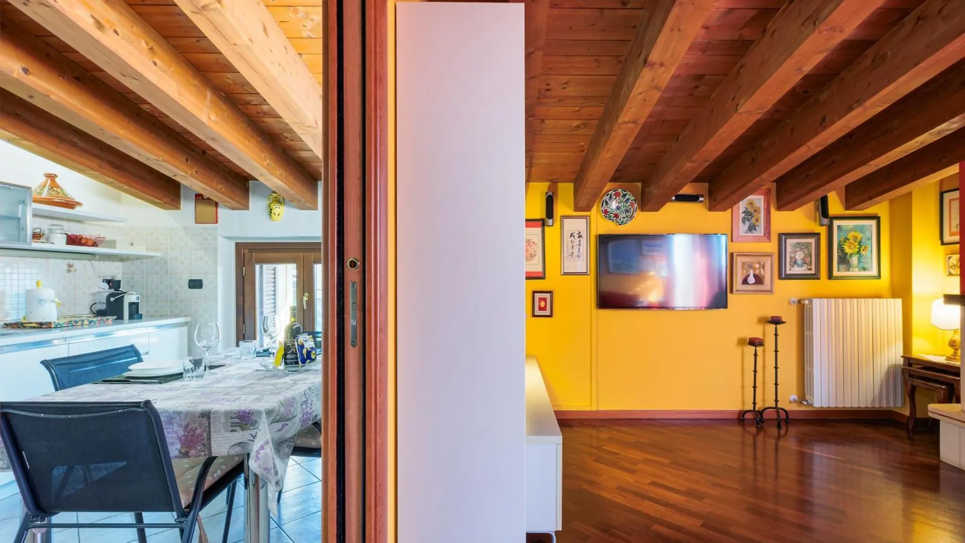 Apartment Art Gallery Living & Working Stezzano
