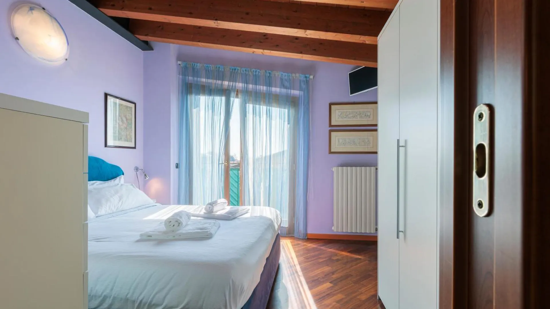 Apartment Art Gallery Living & Working Stezzano